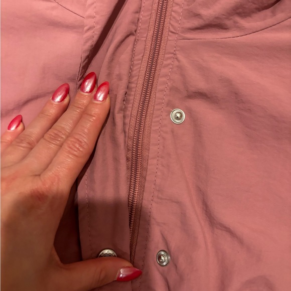 Womens Outdoor Collection Windbreaker - Picture 3 of 4
